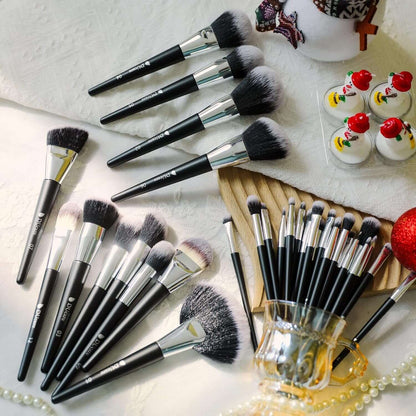 Professional Makeup Brush Set 32Pcs Makeup Brushes Premium Synthetic Kabuki Foundation Blending Brush Face Powder Blush Concealers Eye Shadows